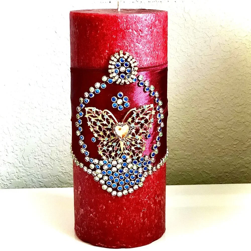 NWT ALEXANDRA'S ACCENTS Designer Art Hand Decorated Jeweled Pillar Candle 4x9
